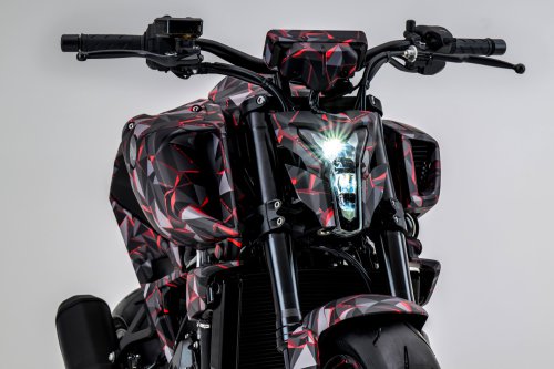 Honda shows V3R prototype at EICMA, 900 cc, V-three