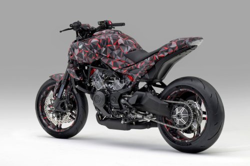 Honda shows V3R prototype at EICMA, 900 cc, V-three