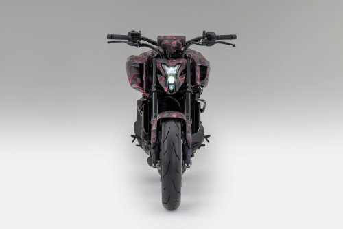 Honda shows V3R prototype at EICMA, 900 cc, V-three
