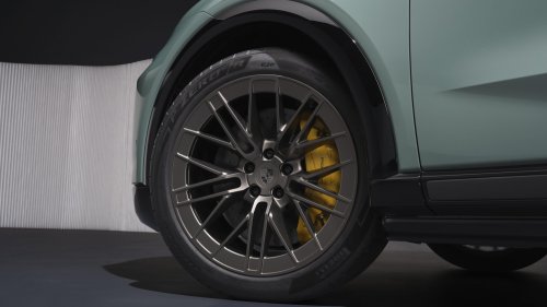 Porsche seven-seater SUV to get V8, V6 powertrains; to share PPC platform with upcoming Audi Q9