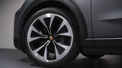 Porsche seven-seater SUV to get V8, V6 powertrains; to share PPC platform with upcoming Audi Q9