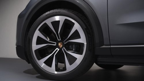 Porsche seven-seater SUV to get V8, V6 powertrains; to share PPC platform with upcoming Audi Q9
