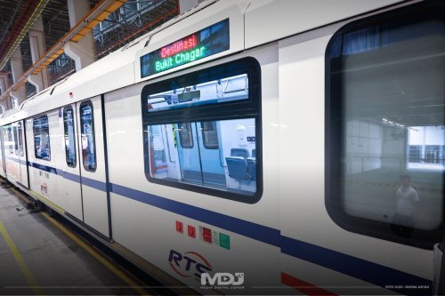 RTS Link first train set arrives in JB, testing starts now