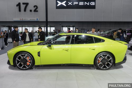 2025 Xpeng P7 in Guangzhou – scissor doors available; up to 594 PS/695 Nm, up to 820 km CLTC