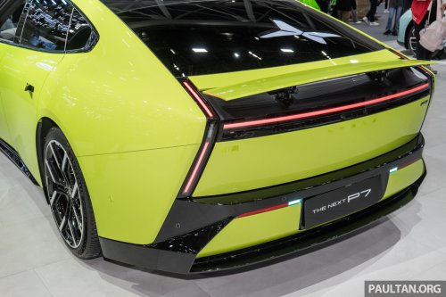 2025 Xpeng P7 in Guangzhou – scissor doors available; up to 594 PS/695 Nm, up to 820 km CLTC
