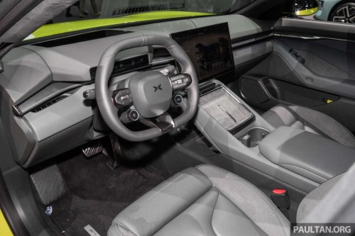 Xpeng, XPeng P7, 2025 Xpeng P7 in Guangzhou – scissor doors available; up to 594 PS/695 Nm, up to 820 km CLTC