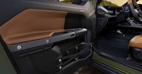 Jeep Recon EV debuts – 650 hp/840 Nm dual-motor off-roader, 100 kWh battery, 400 km estimated range