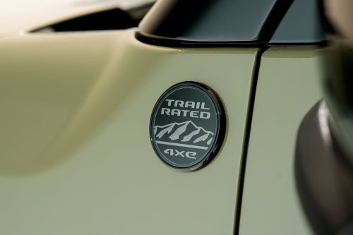 Jeep Recon EV debuts – 650 hp/840 Nm dual-motor off-roader, 100 kWh battery, 400 km estimated range