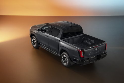 2026 Toyota Hilux Travo – heavy facelift, 2.8L diesel standard, EV with 240 km WLTP range, RM99k-RM192k
