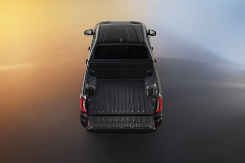 2026 Toyota Hilux Travo, Travo-e unveiled in Bangkok – 204 PS 2.8 diesel or 240 km WLTP EV, RM95k-180k