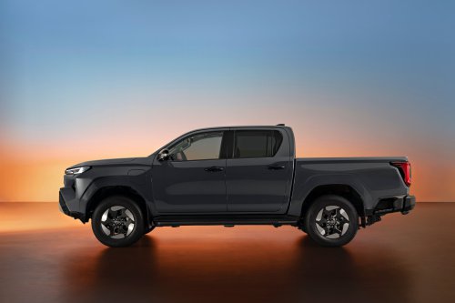 2026 Toyota Hilux Travo, Travo-e unveiled in Bangkok – 204 PS 2.8 diesel or 240 km WLTP EV, RM95k-180k