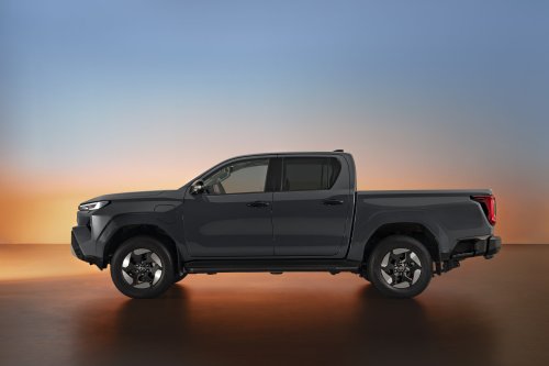 2026 Toyota Hilux Travo, Travo-e unveiled in Bangkok – 204 PS 2.8 diesel or 240 km WLTP EV, RM95k-180k