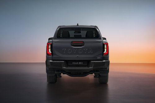 2026 Toyota Hilux Travo, Travo-e unveiled in Bangkok – 204 PS 2.8 diesel or 240 km WLTP EV, RM95k-180k