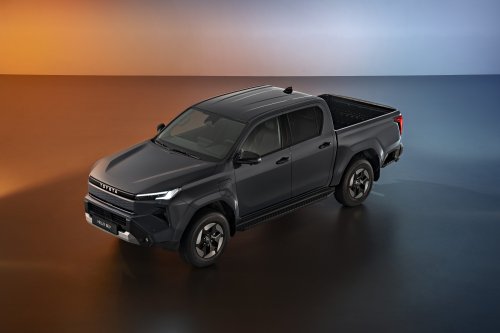 2026 Toyota Hilux Travo – heavy facelift, 2.8L diesel standard, EV with 240 km WLTP range, RM99k-RM192k