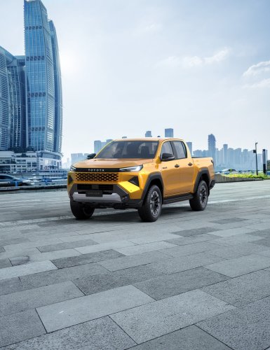 2026 Toyota Hilux Travo – heavy facelift, 2.8L diesel standard, EV with 240 km WLTP range, RM99k-RM192k