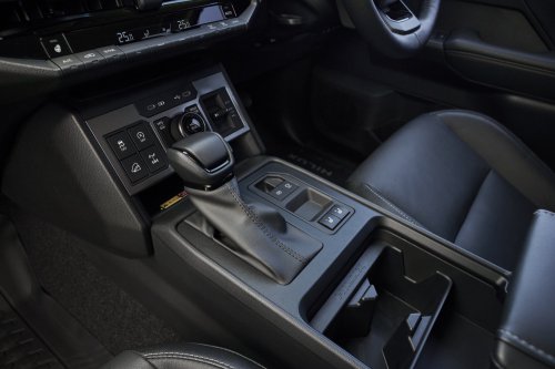 2026 Toyota Hilux Travo, Travo-e unveiled in Bangkok – 204 PS 2.8 diesel or 240 km WLTP EV, RM95k-180k