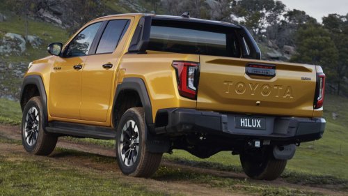 2026 Toyota Fortuner spied – based on new Hilux, heavy facelift with carryover body structure