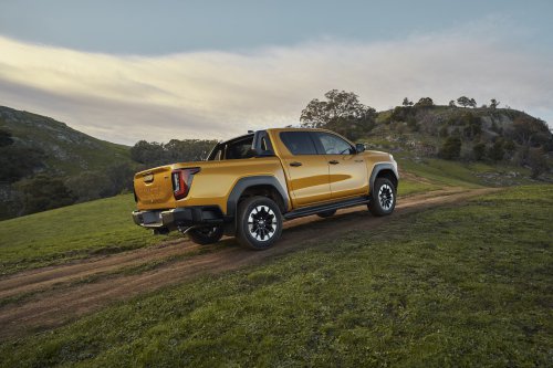 2026 Toyota Hilux Travo, Travo-e unveiled in Bangkok – 204 PS 2.8 diesel or 240 km WLTP EV, RM95k-180k
