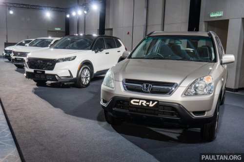 Honda Malaysia’s first two 25th Anniversary contest winners receive City Hatchback RS and WR-V RS