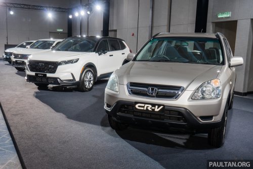 Honda Malaysia’s first two 25th Anniversary contest winners receive City Hatchback RS and WR-V RS