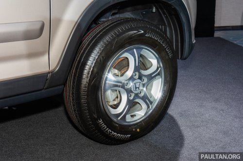 Honda Malaysia’s first two 25th Anniversary contest winners receive City Hatchback RS and WR-V RS