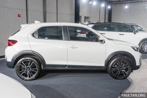 Honda Malaysia’s first two 25th Anniversary contest winners receive City Hatchback RS and WR-V RS