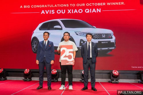 Honda Malaysia’s first two 25th Anniversary contest winners receive City Hatchback RS and WR-V RS