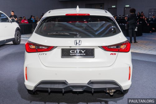 Honda Malaysia’s first two 25th Anniversary contest winners receive City Hatchback RS and WR-V RS