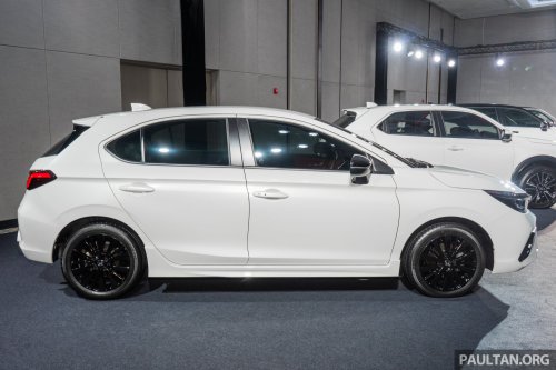 Honda Malaysia’s first two 25th Anniversary contest winners receive City Hatchback RS and WR-V RS