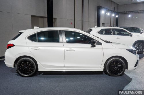 Honda Malaysia’s first two 25th Anniversary contest winners receive City Hatchback RS and WR-V RS