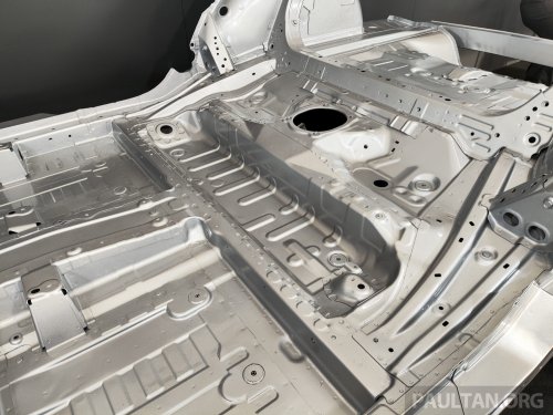 Honda next-gen mid-size platform for Civic/CR-V and new mid-size e:HEV hybrid system sampled in Japan