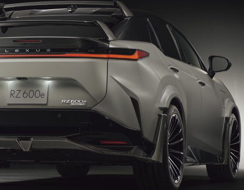 Lexus RZ600e F Sport Performance – based on 550e F Sport but with 426 PS; 20 mm lower, 20-inch brakes