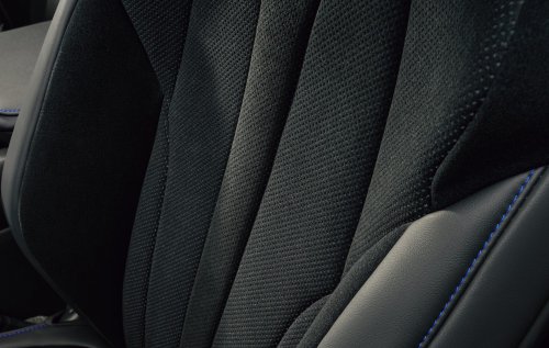 Lexus RZ600e F Sport Performance – based on 550e F Sport but with 426 PS; 20 mm lower, 20-inch brakes