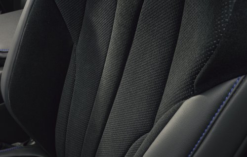 Lexus RZ600e F Sport Performance – based on 550e F Sport but with 426 PS; 20 mm lower, 20-inch brakes
