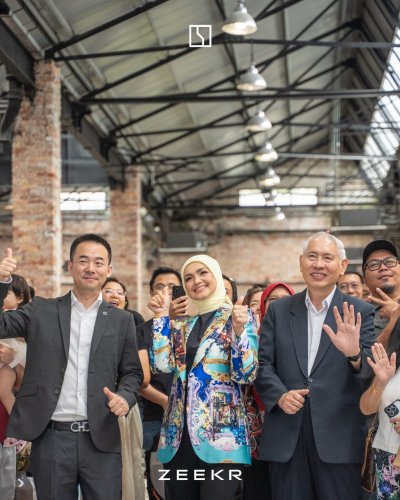 Zeekr, Zeekr Malaysia achieves 2,000 units milestone – Siti Nurhaliza’s 7X in Forest Green is the landmark car