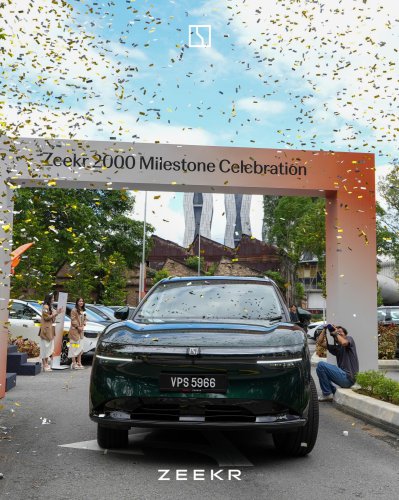 Zeekr Malaysia achieves 2,000 units milestone – Siti Nurhaliza’s 7X in Forest Green is the landmark car