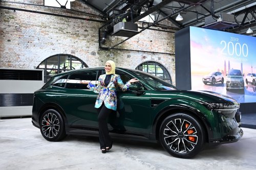 Zeekr, Zeekr Malaysia achieves 2,000 units milestone – Siti Nurhaliza’s 7X in Forest Green is the landmark car