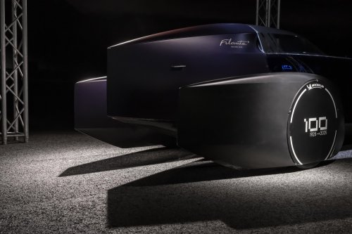 Renault Filante Record EV concept drives 1,008 km on single charge of 87 kWh battery, averaging 108 km/h