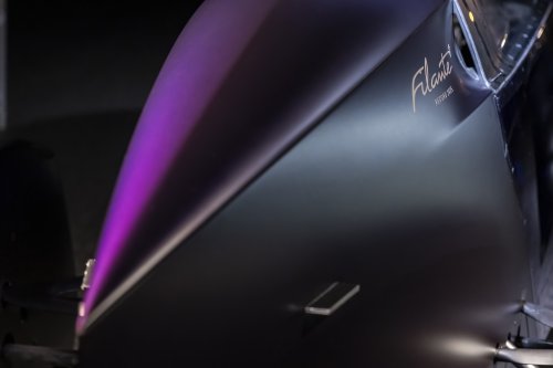 Renault Filante Record EV concept drives 1,008 km on single charge of 87 kWh battery, averaging 108 km/h