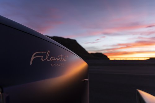 Renault Filante Record EV concept drives 1,008 km on single charge of 87 kWh battery, averaging 108 km/h