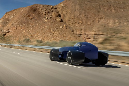 Renault Filante Record EV concept drives 1,008 km on single charge of 87 kWh battery, averaging 108 km/h