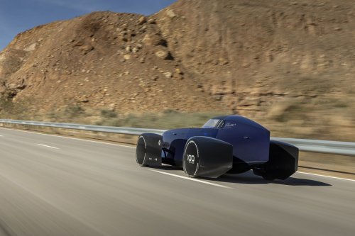Renault Filante Record EV concept drives 1,008 km on single charge of 87 kWh battery, averaging 108 km/h
