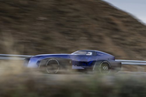 Renault Filante Record EV concept drives 1,008 km on single charge of 87 kWh battery, averaging 108 km/h