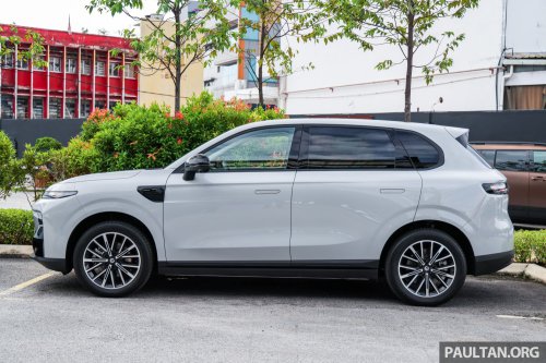 Leapmotor B10 gets first OTA software update – one-pedal driving, Apple CarPlay/Android Auto, shortcuts