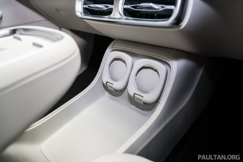 Leapmotor B10 gets first OTA software update – one-pedal driving, Apple CarPlay/Android Auto, shortcuts