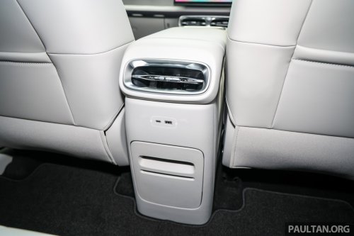 Leapmotor B10 gets first OTA software update – one-pedal driving, Apple CarPlay/Android Auto, shortcuts