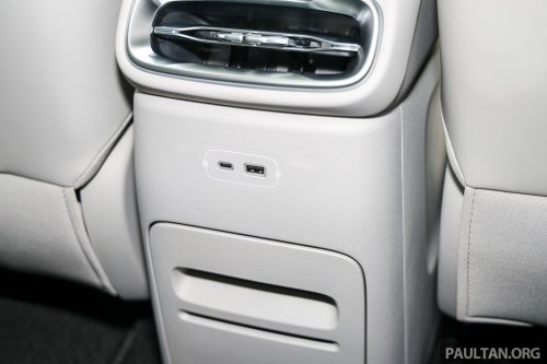 Leapmotor B10 gets first OTA software update – one-pedal driving, Apple CarPlay/Android Auto, shortcuts