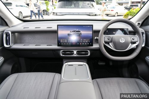 Leapmotor B10 gets first OTA software update – one-pedal driving, Apple CarPlay/Android Auto, shortcuts