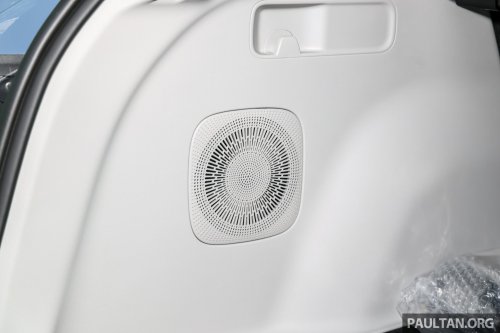 Leapmotor B10 gets first OTA software update – one-pedal driving, Apple CarPlay/Android Auto, shortcuts