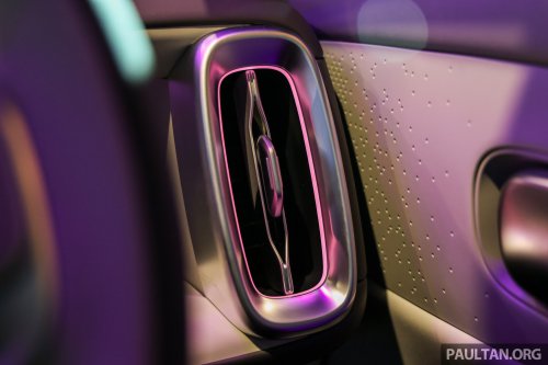 Leapmotor B10 gets first OTA software update – one-pedal driving, Apple CarPlay/Android Auto, shortcuts